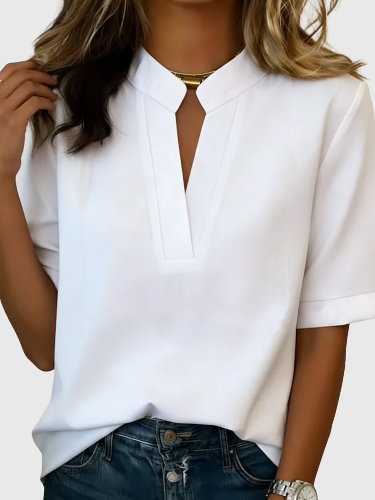 Loise | Elegant Blouse with Refined Collar – White