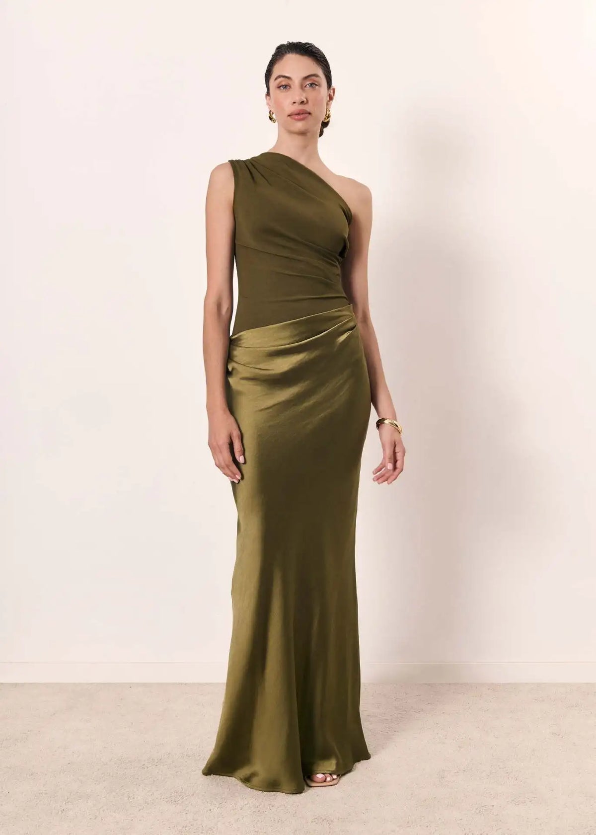 Ashley | Maxi Dress with a Guilt in Satin – Olive Green